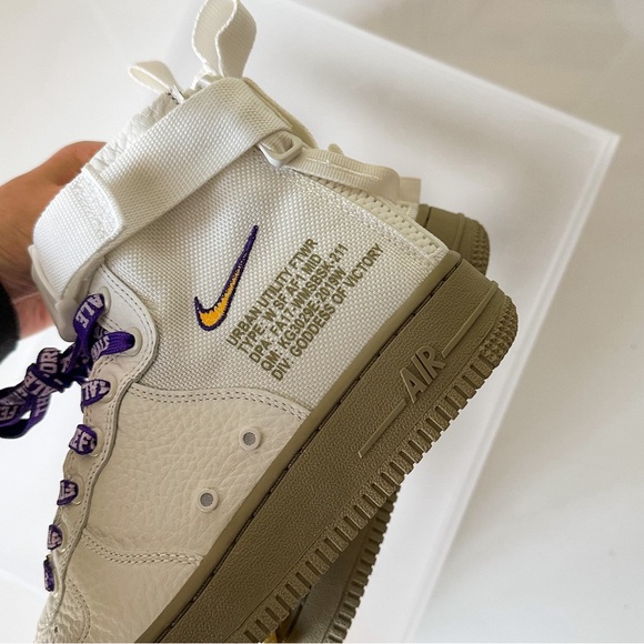 Nike Air Force 1 Mid LA “Makers of the Game” Limited Edition Sneakers - Picture 2 of 10
